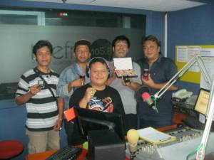 Tim Precious Indonesia diwawancarai oleh Radio Lite FM (bersama Sammy dan Andi Pacitan)